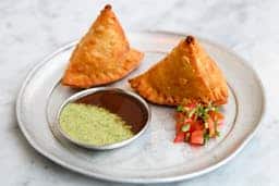 Michelin-Food-Tour-samosas-at-Badmaash