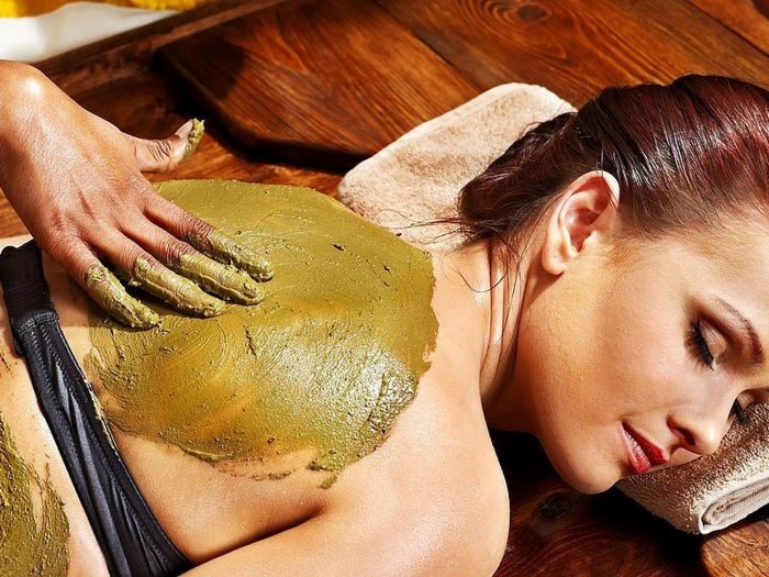 woman getting massage for 40th birthday quarantine ideas