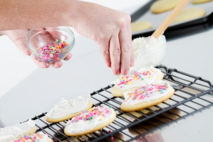 cookie-decorating-class-for-holiday-party