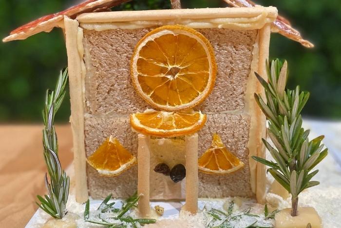 dried-citrus-doorway-for-charcuterie-chalet