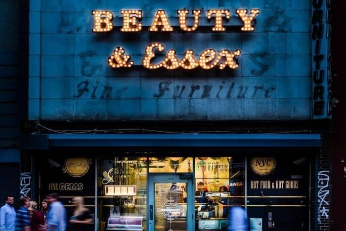 beauty_and_essex_pawn_shop_front_at_nyc_restaurant_week_2022