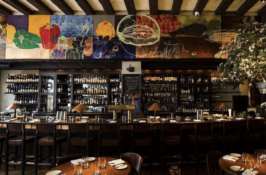 Interior of gramercy tavern restaurant in nyc on a michelin food tour