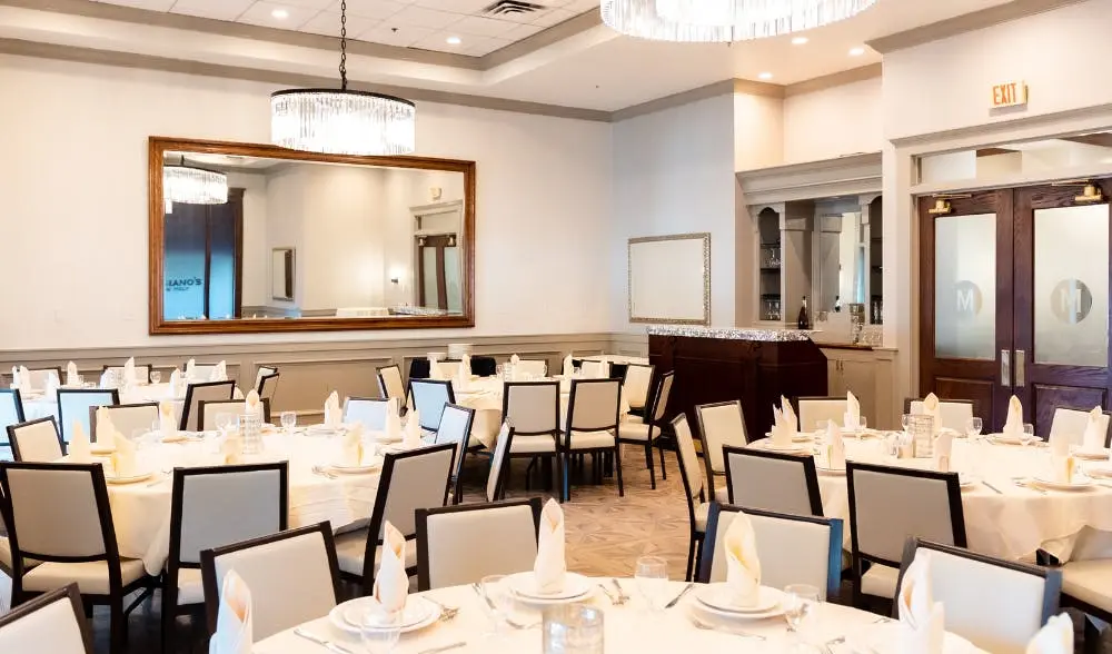 maggianos private dining room in chicago suburbs