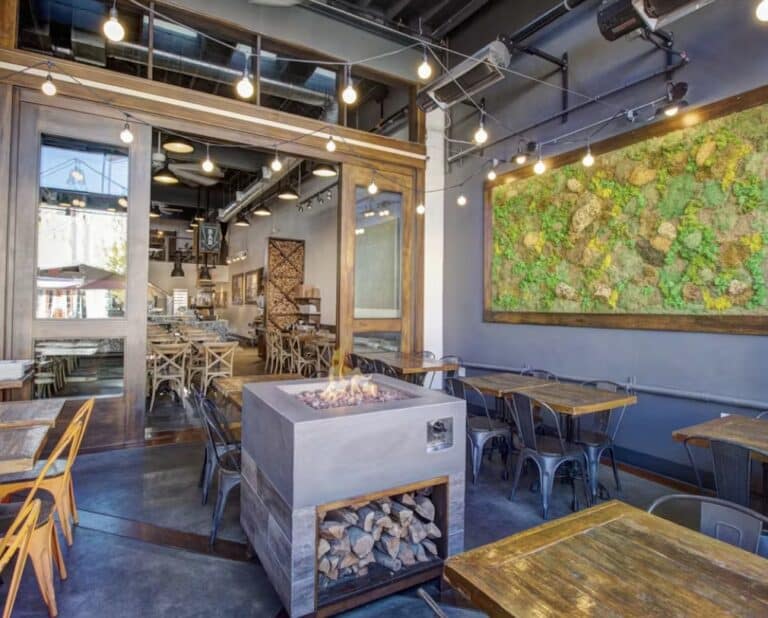 rise pizzeria interior in burlingame ca