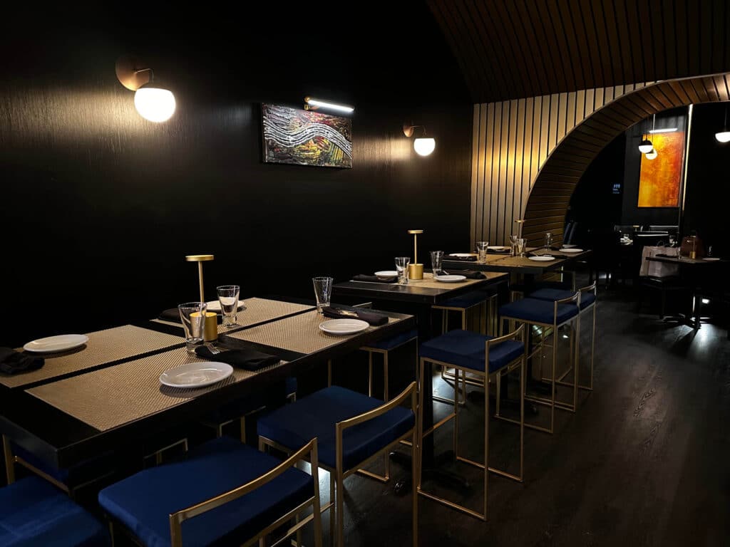 dining room at aroqa in chelsea nyc