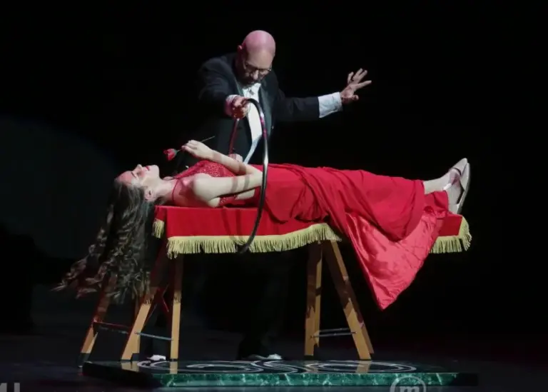 Cosmo Comedy Magic defies logic in his hop and girl magic trick