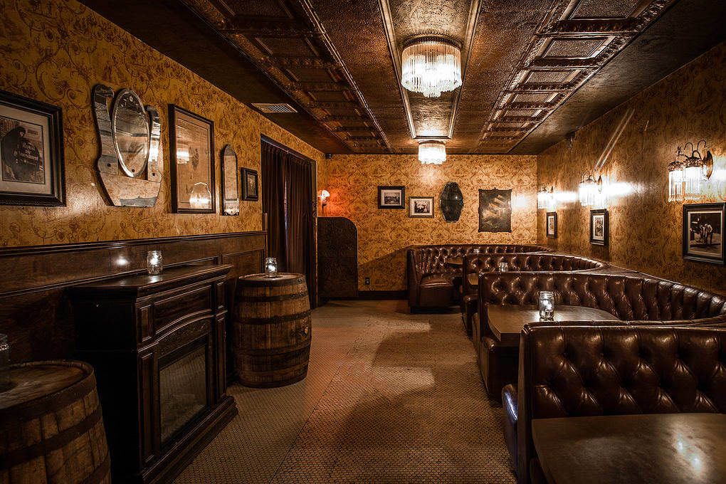 Townhouse bar in venice beach