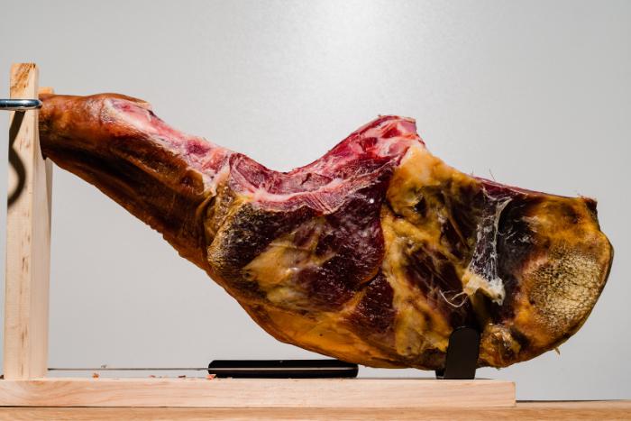 entire-jamon-serrano