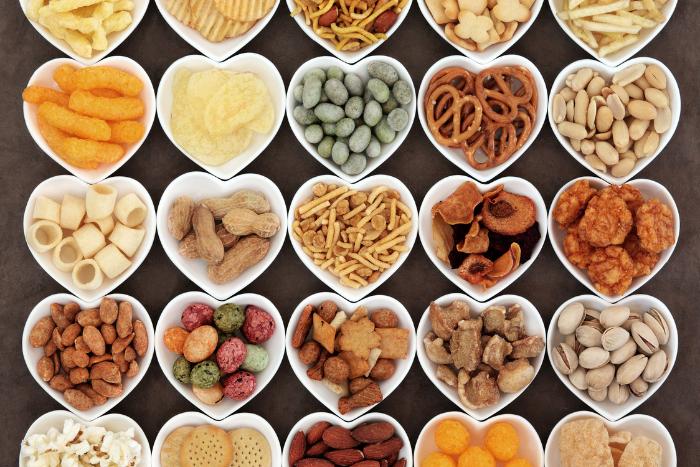 snacks-in-heart-dishes