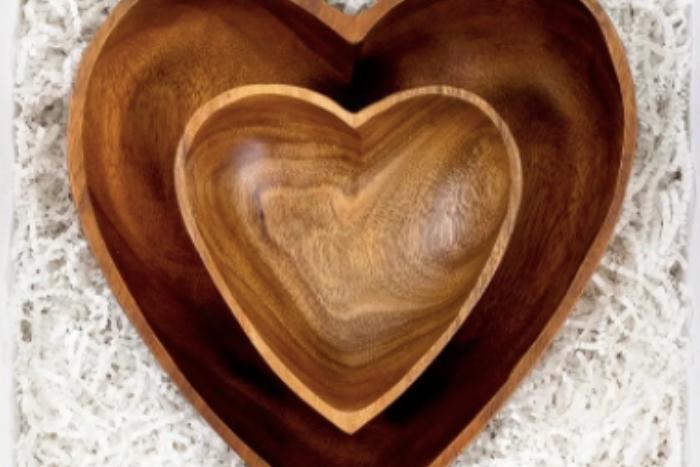 handcrafted-bowls-for-unique-birthtday-gift